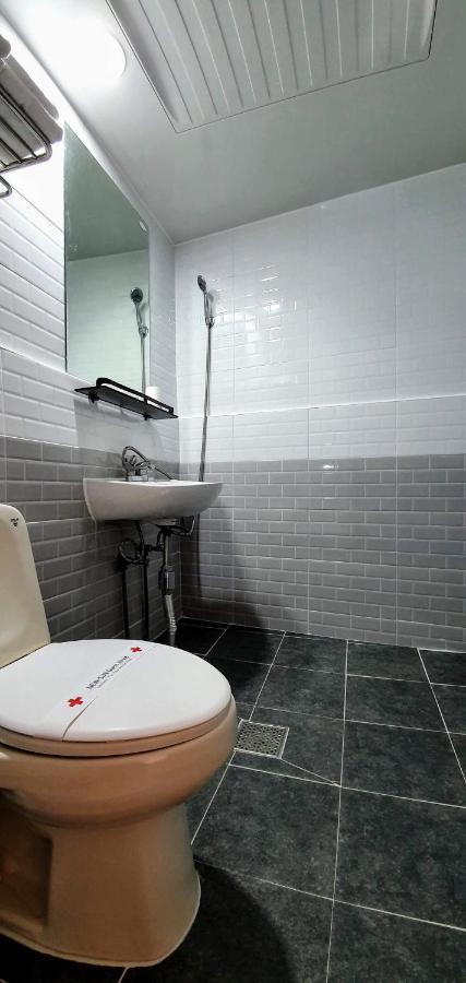 סיאול New Sun Guesthouse Myeongdong מראה חיצוני תמונה