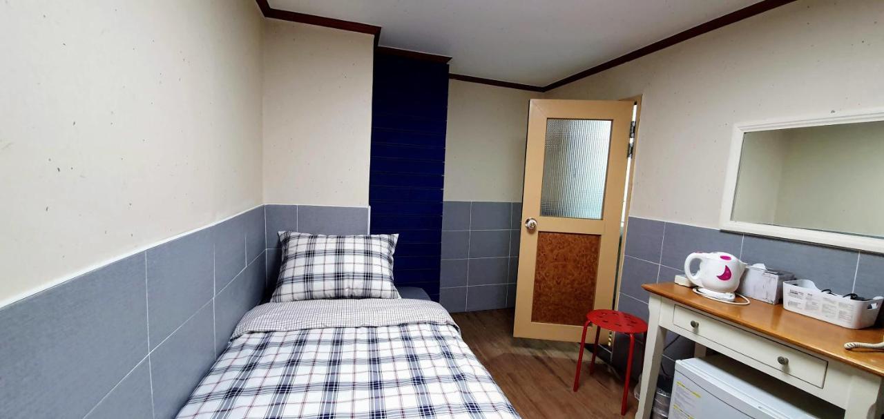 סיאול New Sun Guesthouse Myeongdong מראה חיצוני תמונה