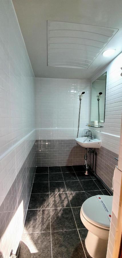 סיאול New Sun Guesthouse Myeongdong מראה חיצוני תמונה