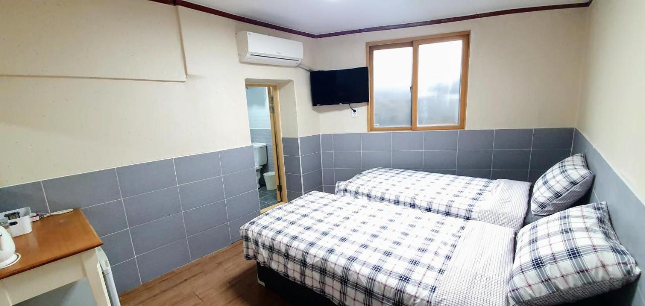 סיאול New Sun Guesthouse Myeongdong מראה חיצוני תמונה