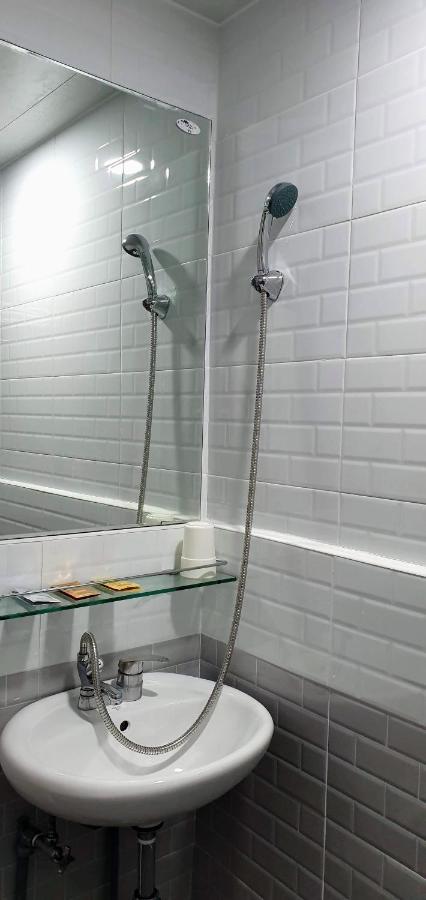 סיאול New Sun Guesthouse Myeongdong מראה חיצוני תמונה